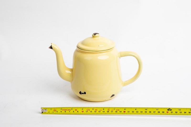 Tea Pot in Enamel Yellow 